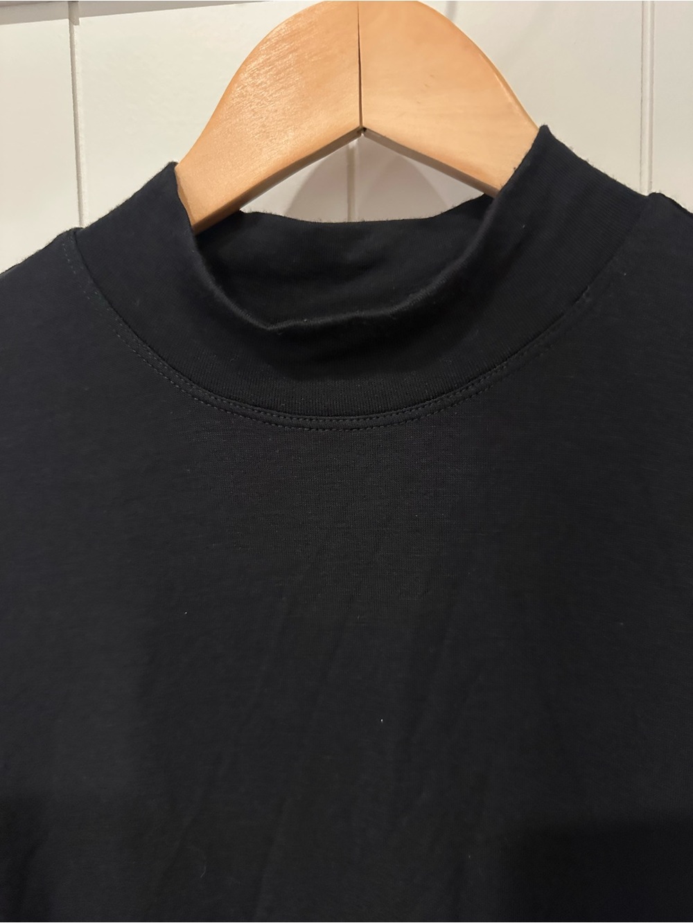 Athleta Black Mock Neck Sleeveless Tank Women’s Small - Picture 2 of 6
